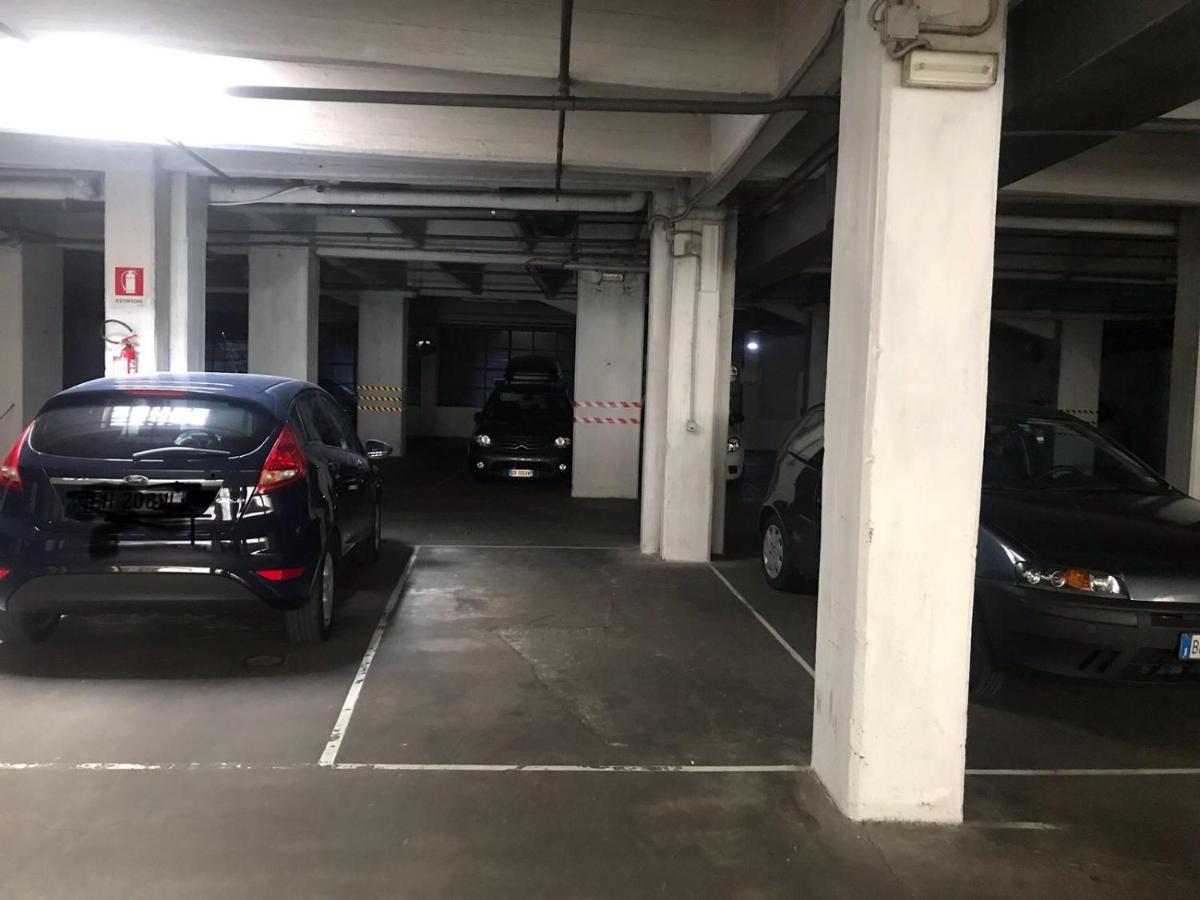 Magenta Apartment Varese Luaran gambar